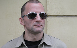 Dioptrijska sončna očala z lasersko vdelanim insertom